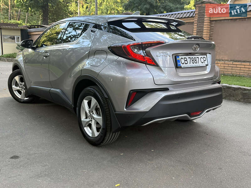 Внедорожник / Кроссовер Toyota C-HR 2018 в Чернигове