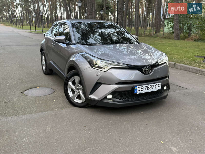 Внедорожник / Кроссовер Toyota C-HR 2018 в Чернигове