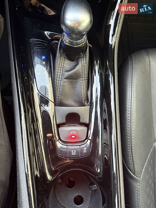 Внедорожник / Кроссовер Toyota C-HR 2018 в Чернигове