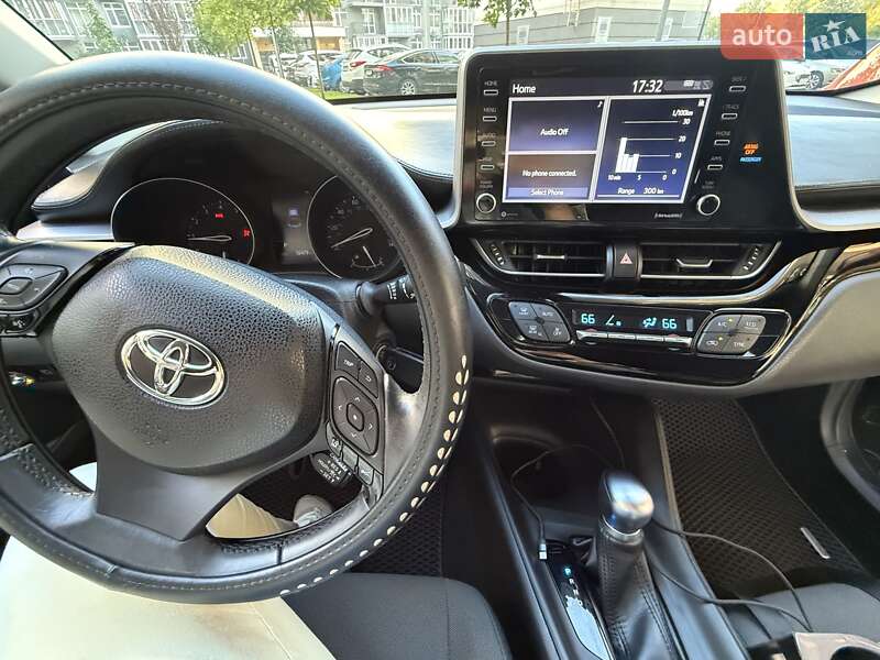 Позашляховик / Кросовер Toyota C-HR 2019 в Києві фото 22 Позашляховик / Кросовер Toyota C-HR 2019 в Києві