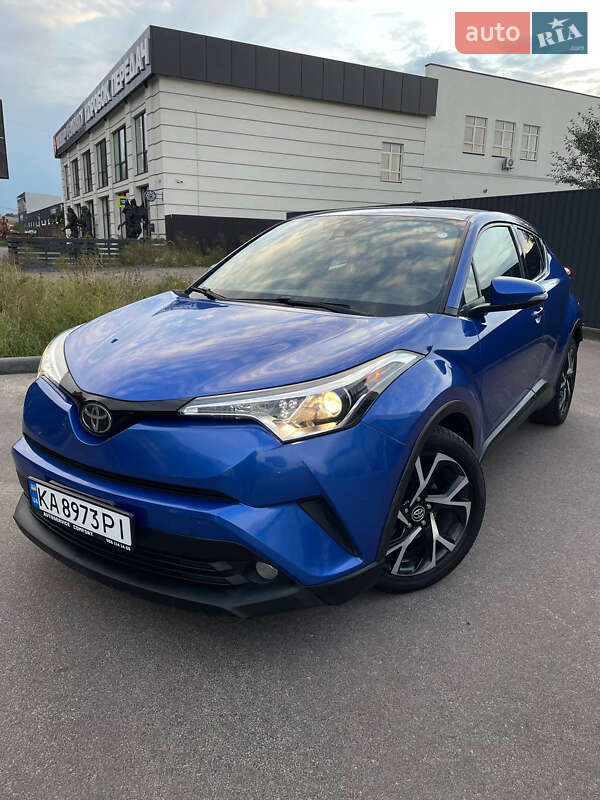 Позашляховик / Кросовер Toyota C-HR 2017 в Софіївській Борщагівці