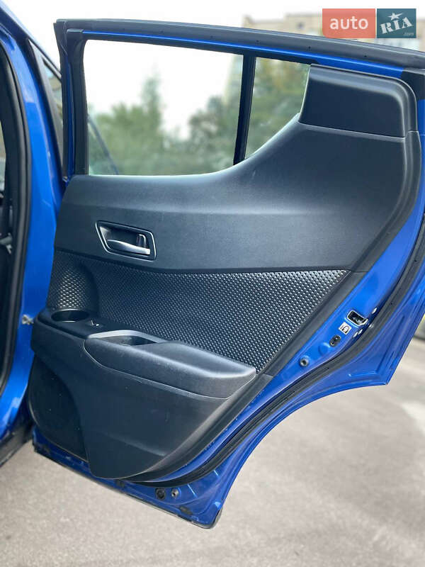 Позашляховик / Кросовер Toyota C-HR 2017 в Софіївській Борщагівці