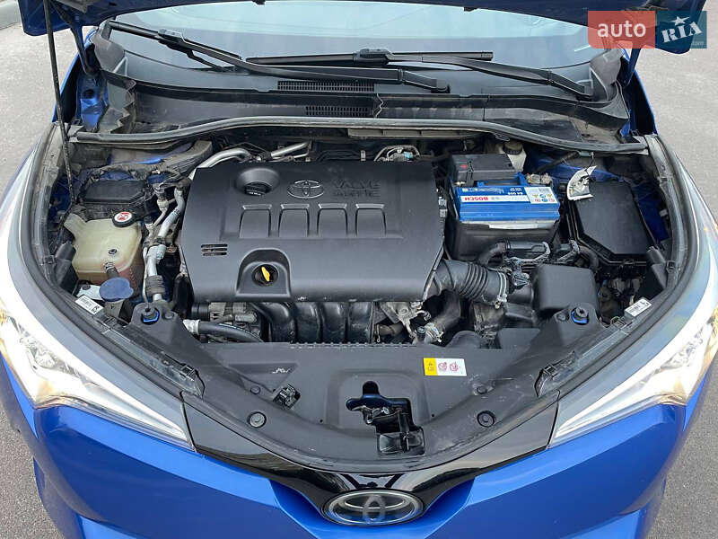 Позашляховик / Кросовер Toyota C-HR 2017 в Софіївській Борщагівці