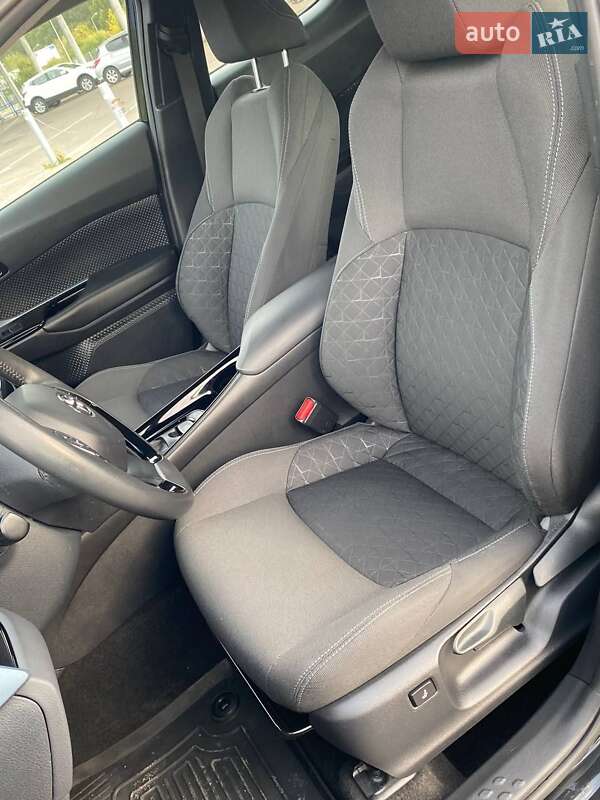 Внедорожник / Кроссовер Toyota C-HR 2019 в Полтаве фото 25 Внедорожник / Кроссовер Toyota C-HR 2019 в Полтаве