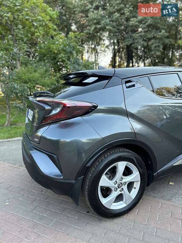 Внедорожник / Кроссовер Toyota C-HR 2017 в Киеве фото 10 Внедорожник / Кроссовер Toyota C-HR 2017 в Киеве