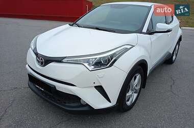 Позашляховик / Кросовер Toyota C-HR 2018 в Києві
