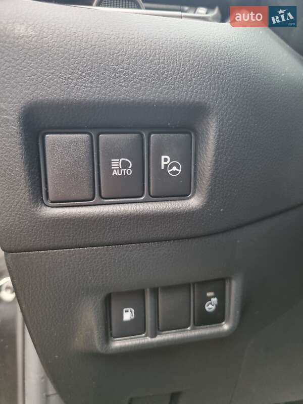 Внедорожник / Кроссовер Toyota C-HR 2019 в Житомире фото 17 Внедорожник / Кроссовер Toyota C-HR 2019 в Житомире