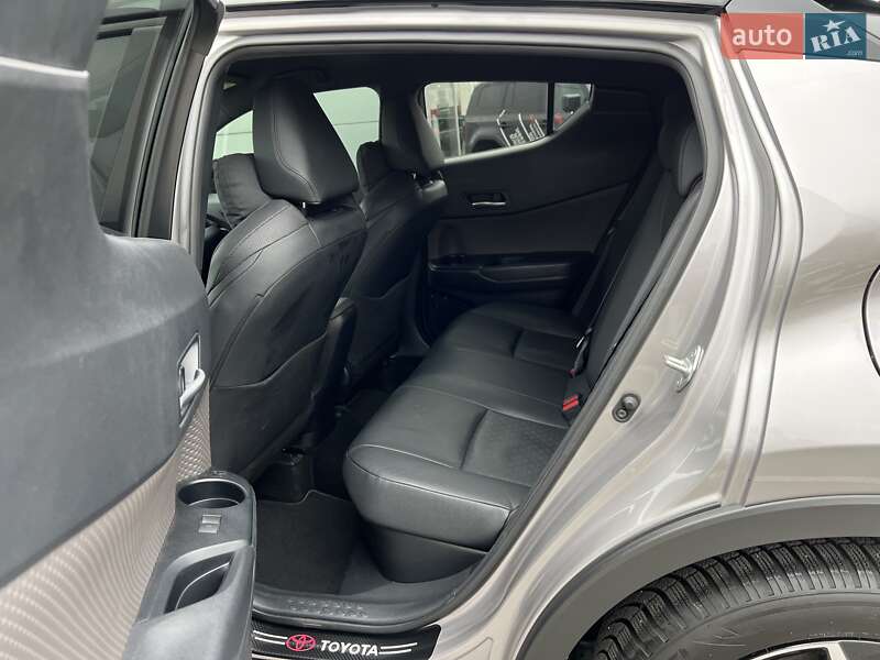 Позашляховик / Кросовер Toyota C-HR 2020 в Харкові фото 18 Позашляховик / Кросовер Toyota C-HR 2020 в Харкові