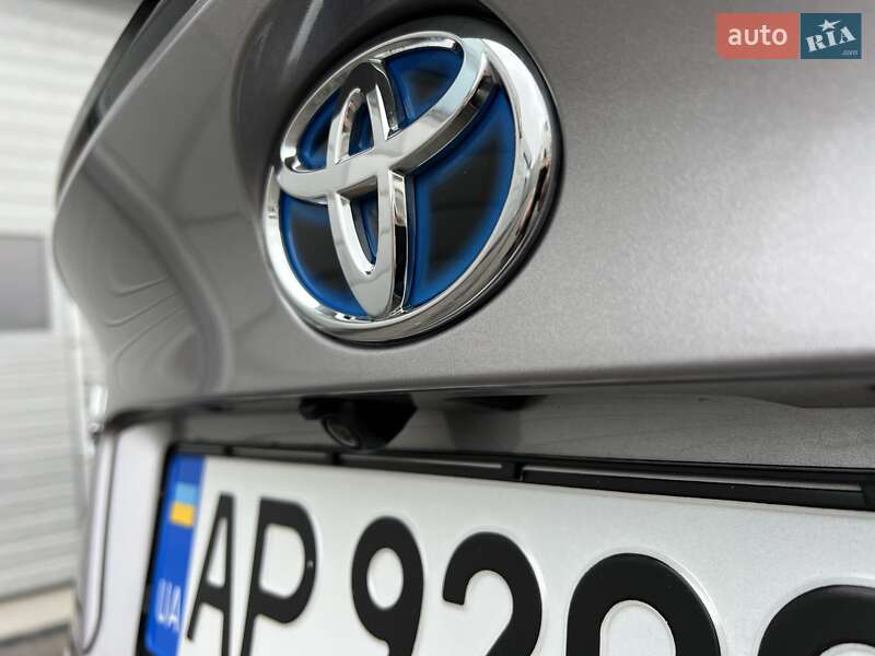 Позашляховик / Кросовер Toyota C-HR 2020 в Харкові фото 20 Позашляховик / Кросовер Toyota C-HR 2020 в Харкові