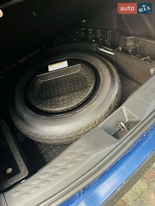 Позашляховик / Кросовер Toyota C-HR 2018 в Києві