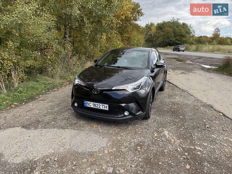 Внедорожник / Кроссовер Toyota C-HR 2018 в Трускавце