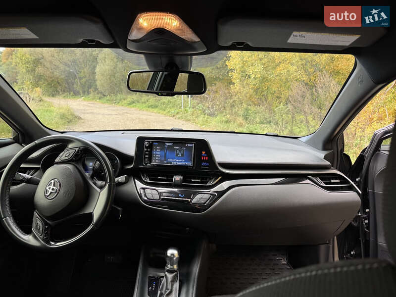 Внедорожник / Кроссовер Toyota C-HR 2018 в Трускавце
