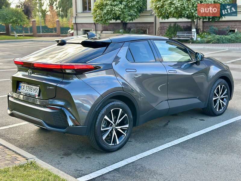 Внедорожник / Кроссовер Toyota C-HR 2024 в Киеве
