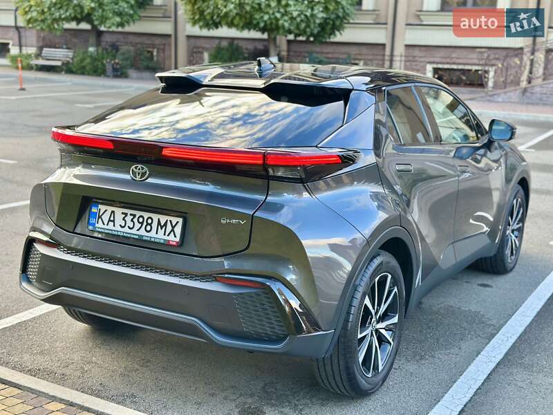 Внедорожник / Кроссовер Toyota C-HR 2024 в Киеве