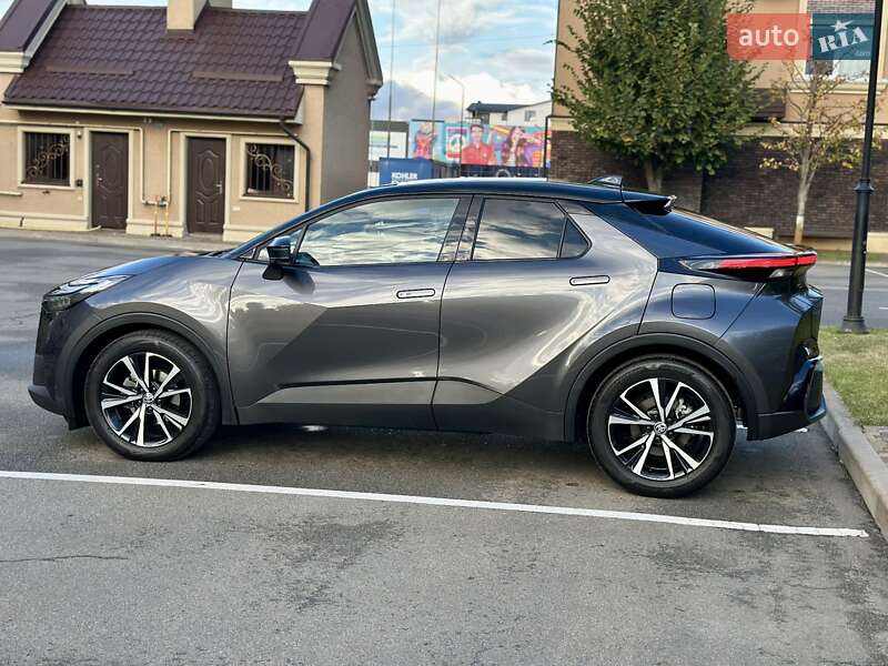 Внедорожник / Кроссовер Toyota C-HR 2024 в Киеве
