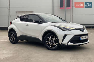 Позашляховик / Кросовер Toyota C-HR 2022 в Києві