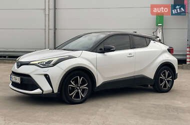 Внедорожник / Кроссовер Toyota C-HR 2022 в 
