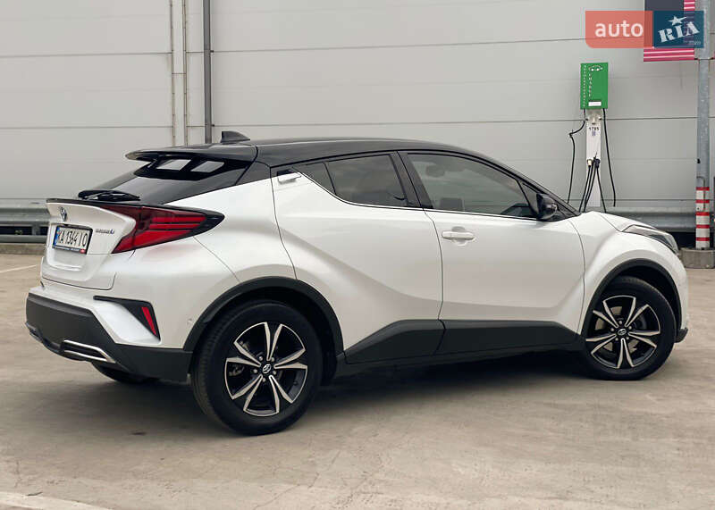 Внедорожник / Кроссовер Toyota C-HR 2022 в Киеве