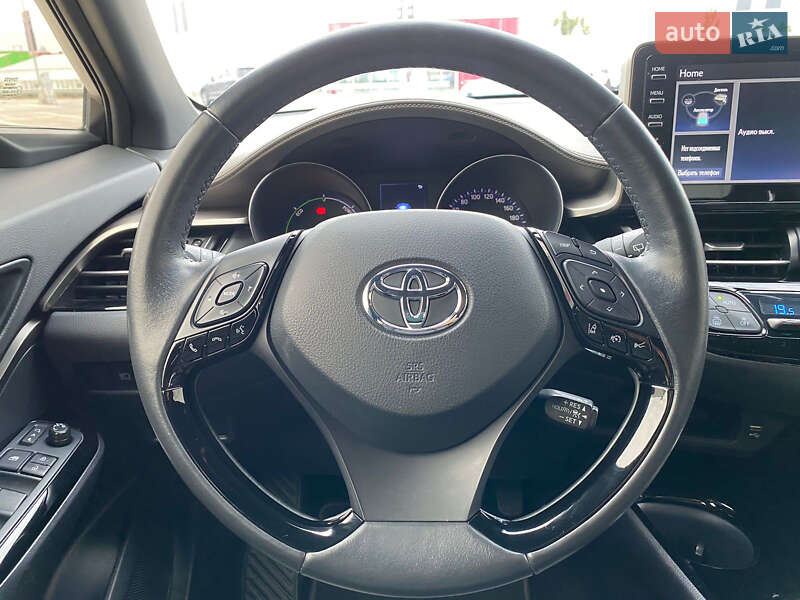Внедорожник / Кроссовер Toyota C-HR 2022 в Киеве