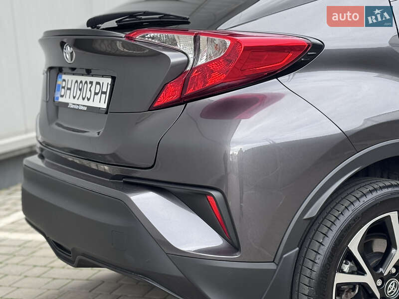 Позашляховик / Кросовер Toyota C-HR 2019 в Одесі