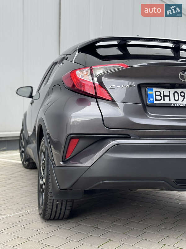 Позашляховик / Кросовер Toyota C-HR 2019 в Одесі