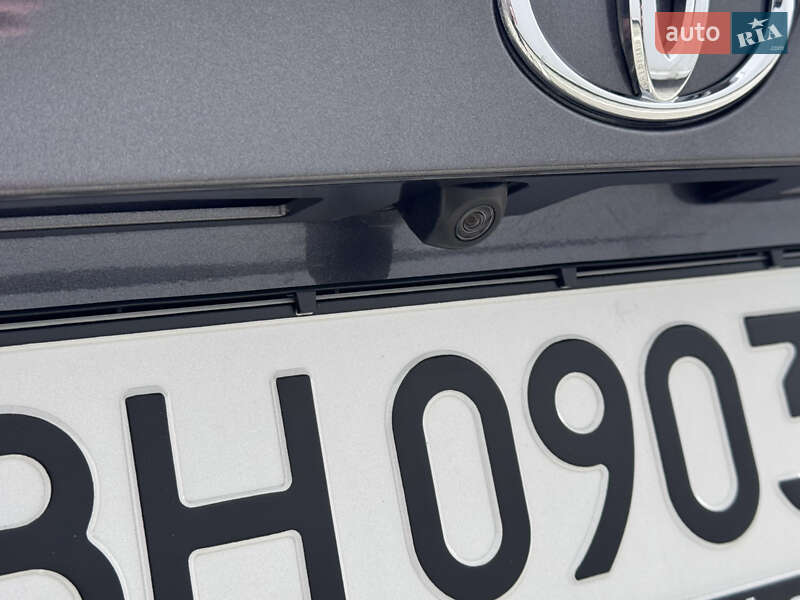 Позашляховик / Кросовер Toyota C-HR 2019 в Одесі