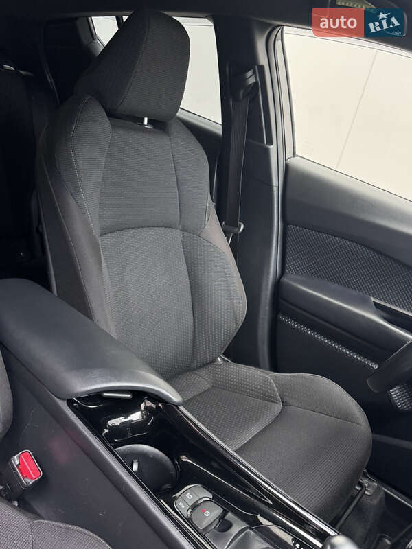 Позашляховик / Кросовер Toyota C-HR 2019 в Одесі