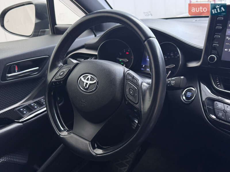 Позашляховик / Кросовер Toyota C-HR 2019 в Одесі