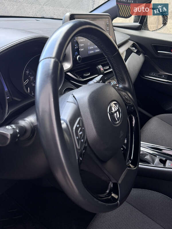 Позашляховик / Кросовер Toyota C-HR 2019 в Одесі