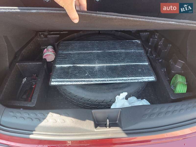 Позашляховик / Кросовер Toyota C-HR 2018 в Києві