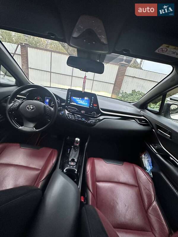 Внедорожник / Кроссовер Toyota C-HR 2019 в Киеве фото 37 Внедорожник / Кроссовер Toyota C-HR 2019 в Киеве