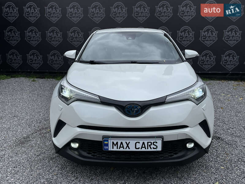 Внедорожник / Кроссовер Toyota C-HR 2018 в Киеве
