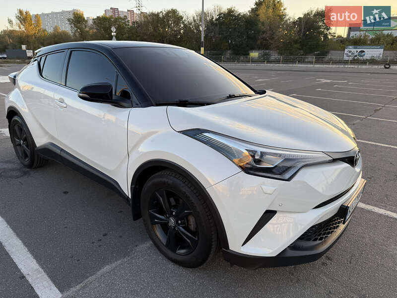 Toyota C-HR 2017 Toyota C-HR 2017