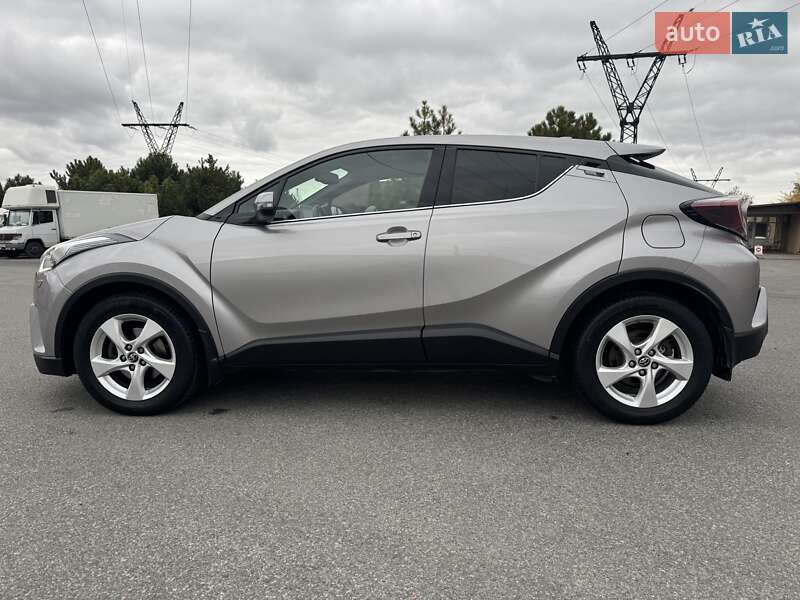 Позашляховик / Кросовер Toyota C-HR 2019 в Дніпрі фото 10 Позашляховик / Кросовер Toyota C-HR 2019 в Дніпрі