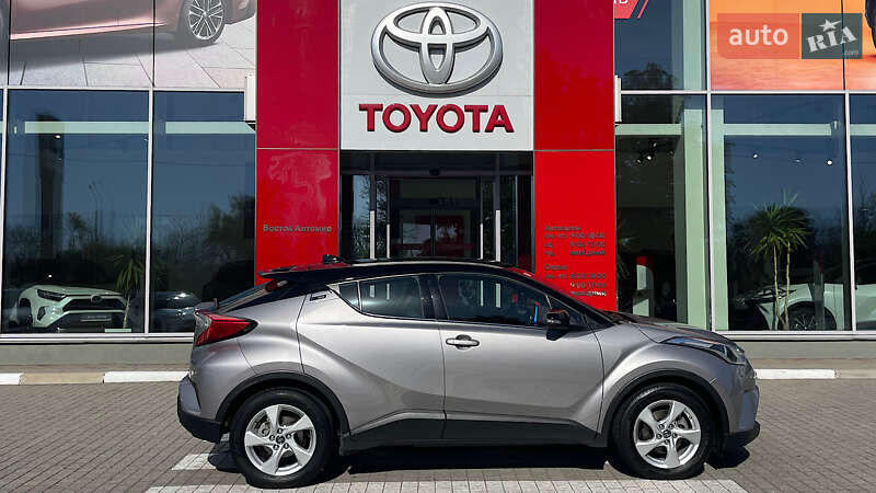 Позашляховик / Кросовер Toyota C-HR 2016 в Запоріжжі