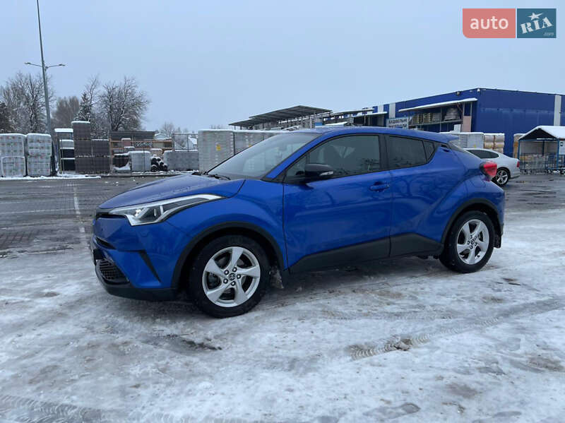 Внедорожник / Кроссовер Toyota C-HR 2018 в Коломые
