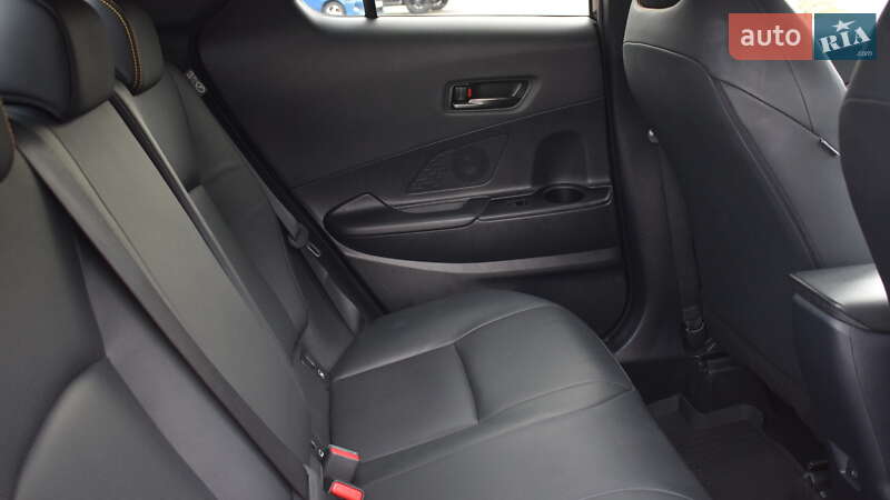 Внедорожник / Кроссовер Toyota C-HR 2023 в Житомире