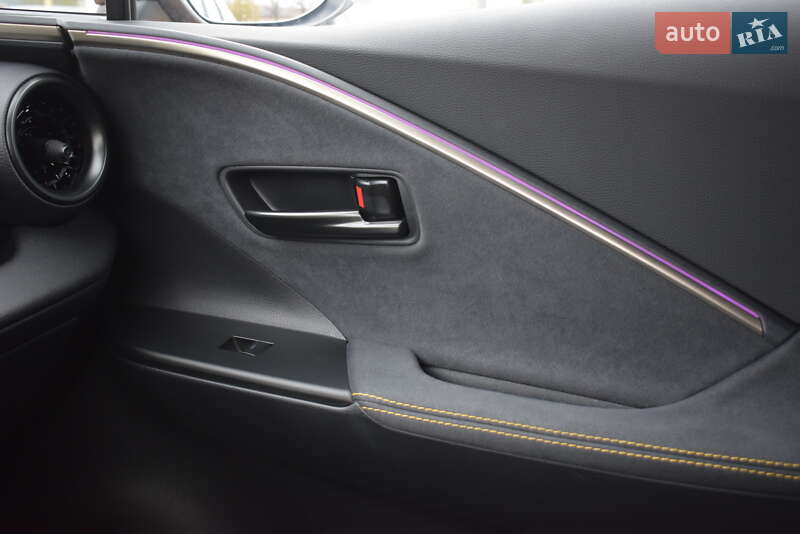 Внедорожник / Кроссовер Toyota C-HR 2023 в Житомире