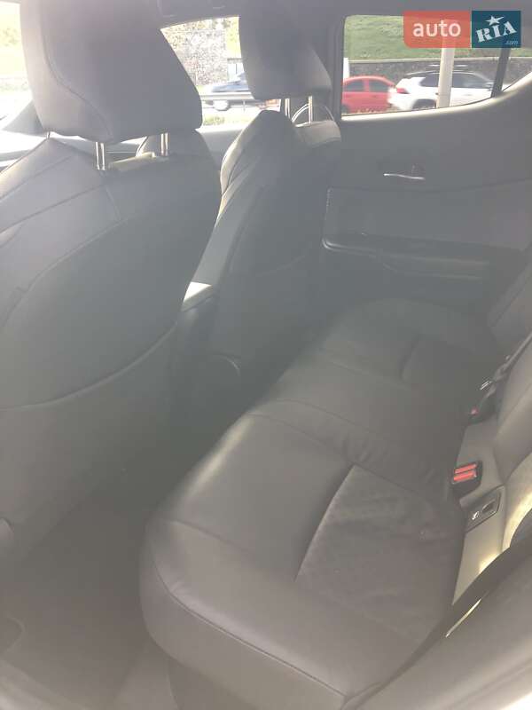 Позашляховик / Кросовер Toyota C-HR 2021 в Києві