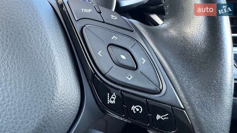 Позашляховик / Кросовер Toyota C-HR 2021 в Івано-Франківську