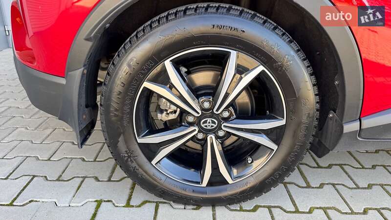 Позашляховик / Кросовер Toyota C-HR 2021 в Івано-Франківську