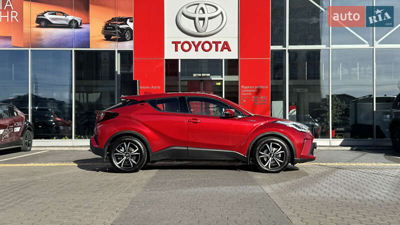 Позашляховик / Кросовер Toyota C-HR 2021 в Івано-Франківську