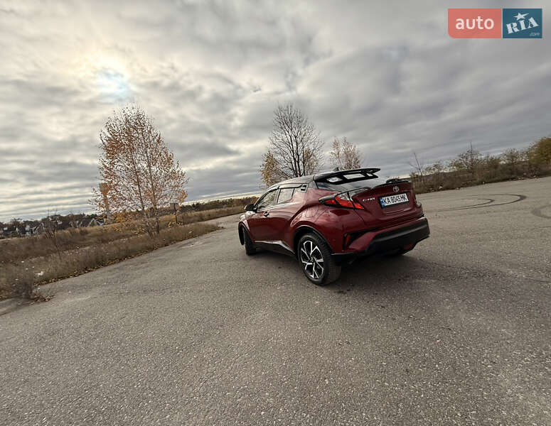 Внедорожник / Кроссовер Toyota C-HR 2017 в Киеве фото 5 Внедорожник / Кроссовер Toyota C-HR 2017 в Киеве