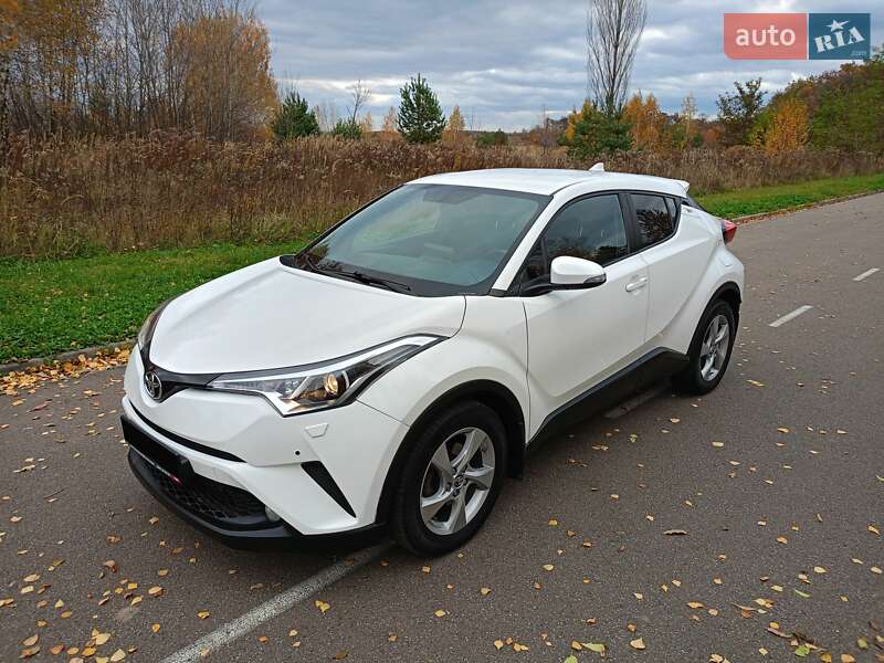Позашляховик / Кросовер Toyota C-HR 2018 в Києві