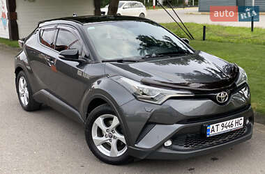 Позашляховик / Кросовер Toyota C-HR 2018 в Івано-Франківську