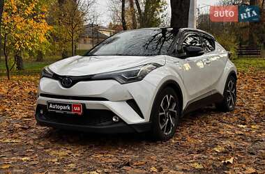 Внедорожник / Кроссовер Toyota C-HR 2019 в Киеве