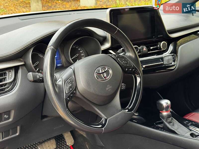 Внедорожник / Кроссовер Toyota C-HR 2019 в Киеве фото 17 Внедорожник / Кроссовер Toyota C-HR 2019 в Киеве