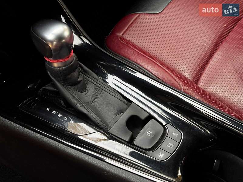 Внедорожник / Кроссовер Toyota C-HR 2019 в Киеве фото 21 Внедорожник / Кроссовер Toyota C-HR 2019 в Киеве