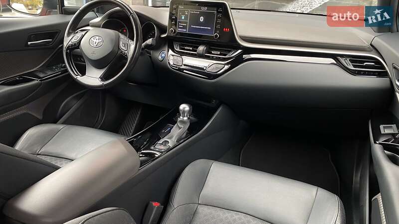 Внедорожник / Кроссовер Toyota C-HR 2019 в Одессе