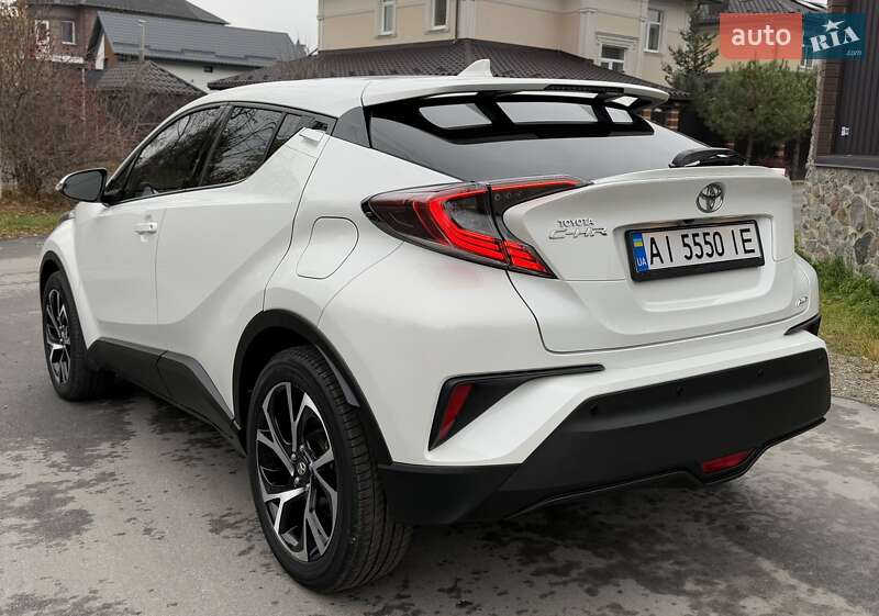 Позашляховик / Кросовер Toyota C-HR 2018 в Києві фото 5 Позашляховик / Кросовер Toyota C-HR 2018 в Києві